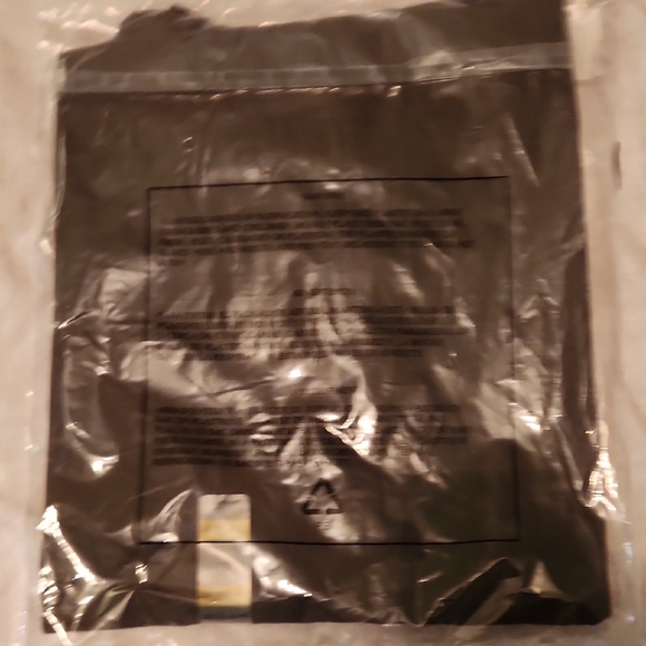 Carhartt Dark Brown T-Shirt with Logo - Picture 4 of 8